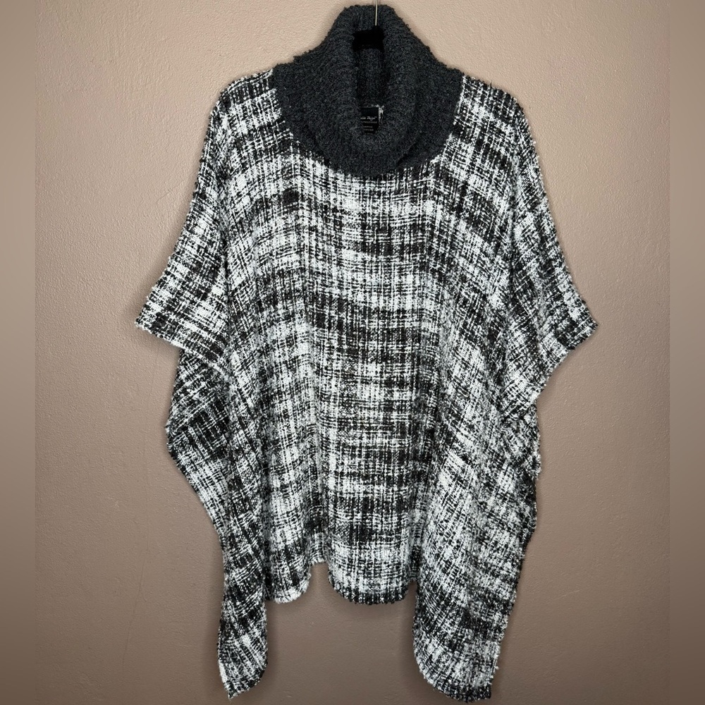 Charlie Paige Womens Black & White Cowl Neck Knit Sweater Poncho OSFA Streetwear